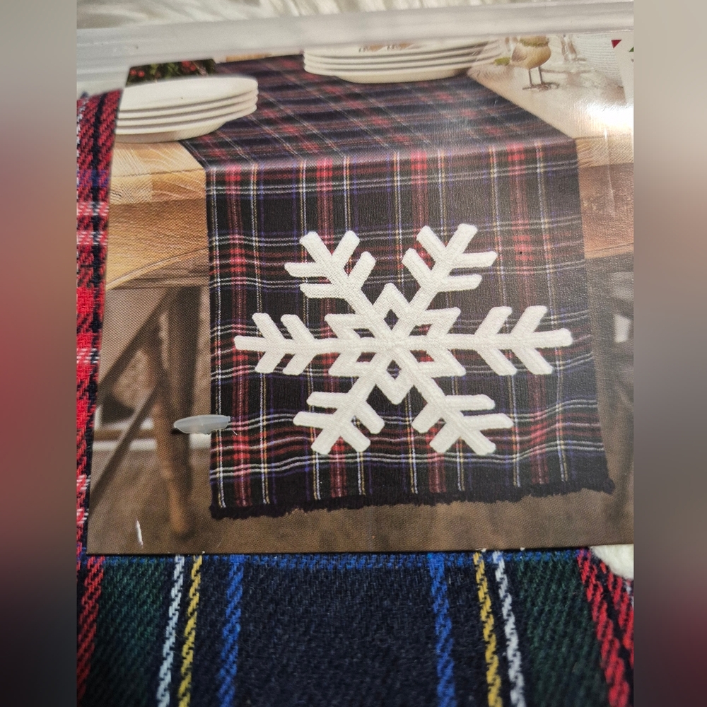 Winter Wonder Lane Table Runner 13 Inches x 72 Inches Plaid